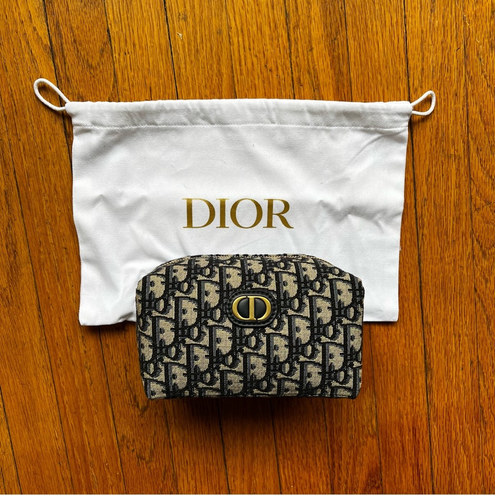 Dior 30 MONTAIGNE Vénus Pouch